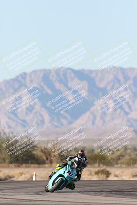 media/Dec-07-2025-CVMA (Sun) [[3e7d2de5dc]]/Race 16-Formula Middleweight/